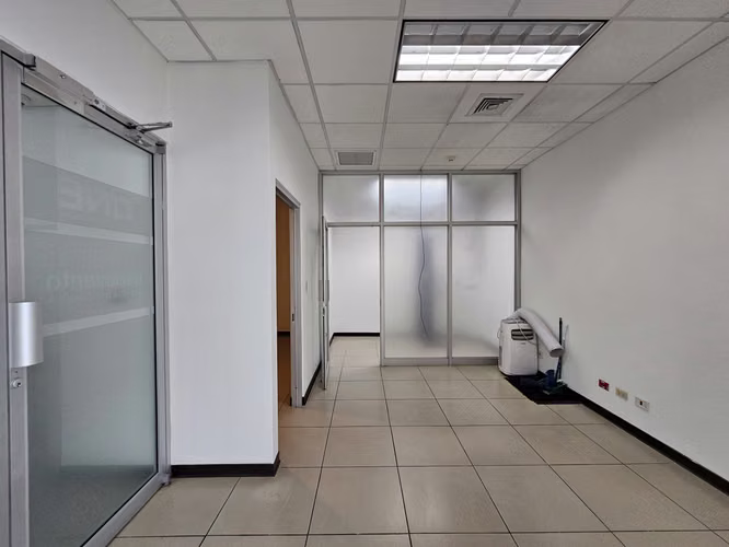 Venta de Oficinas en el centro de San Rafael de Escazú, San José