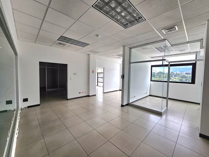 Venta de Oficinas en el centro de San Rafael de Escazú, San José