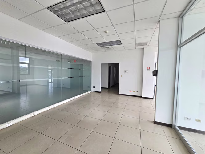 Venta de Oficinas en el centro de San Rafael de Escazú, San José