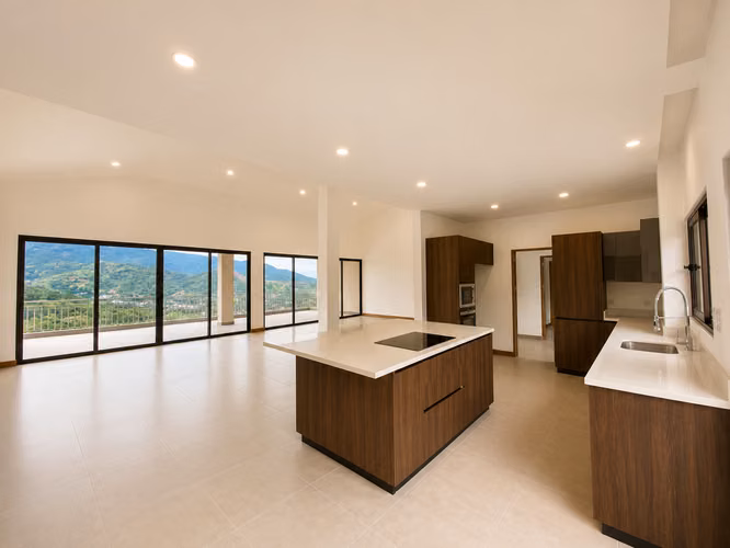 PENTHOUSE EN VENTA EN SANTA ANA, VISTA AL VALLE*