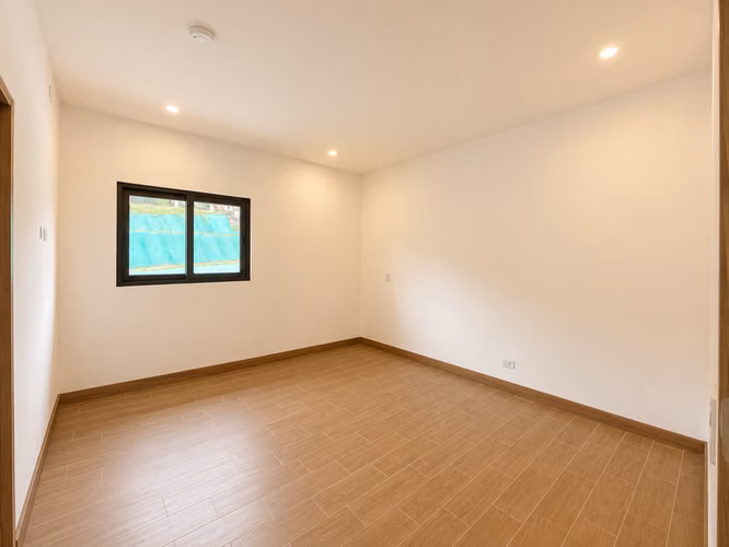 PENTHOUSE EN VENTA EN SANTA ANA, VISTA AL VALLE*