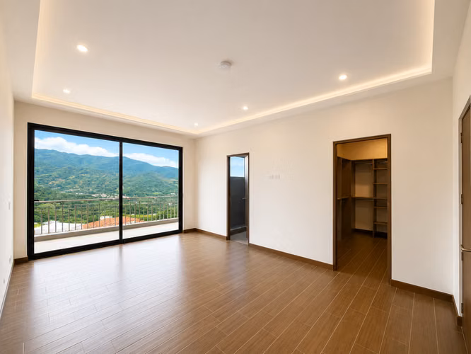 PENTHOUSE EN VENTA EN SANTA ANA, VISTA AL VALLE*