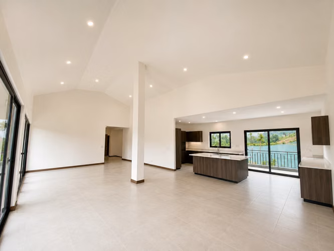 PENTHOUSE EN VENTA EN SANTA ANA, VISTA AL VALLE*