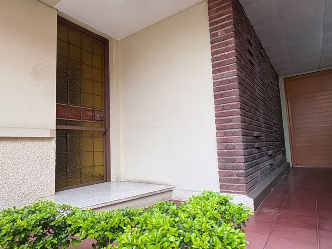Venta de Casa para Inversión Barrio Francisco Peralta - Imagen 9