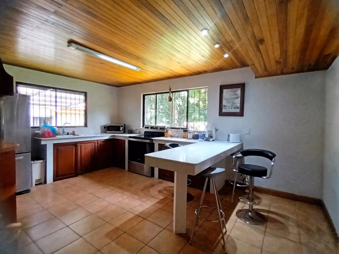 VENTA PROPIEDAD HEREDIA RESIDENCIAL EL TIROL