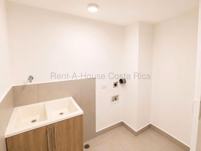 YA Elegante apartamento combina confort, estilo y seguridad en HEREDIA