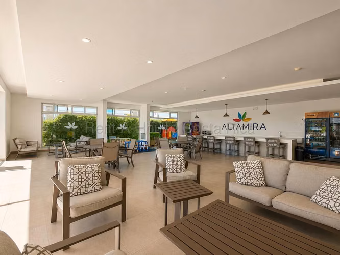 YA Elegante apartamento combina confort, estilo y seguridad en HEREDIA