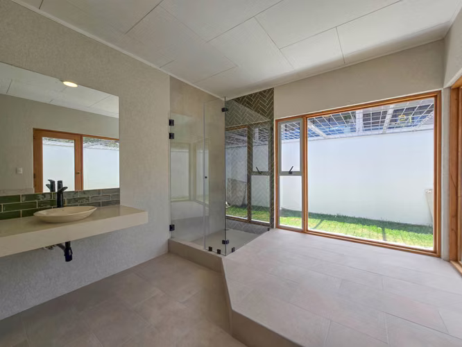 CASA DE UN NIVEL DE 900 M2 Y 3.500 M2 DE LOTE CON VISTAS EN ESCAZU - Imagen 20