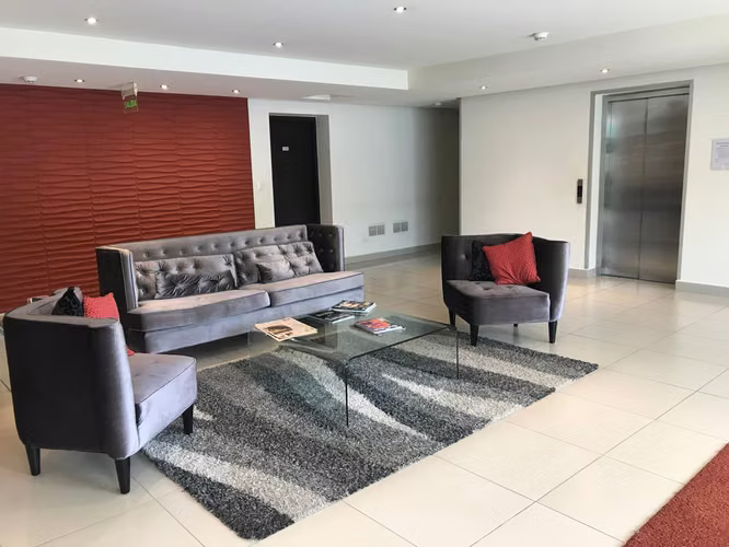Apartamento tipo suite con terraza y amenidades en Santa Ana