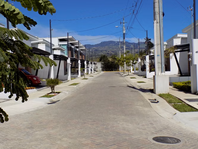 VENTA CASA CARTAGO * CARRETERA A PARAISO
