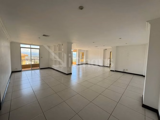 Bien adjudicado Venta de apartamento en Escazú.