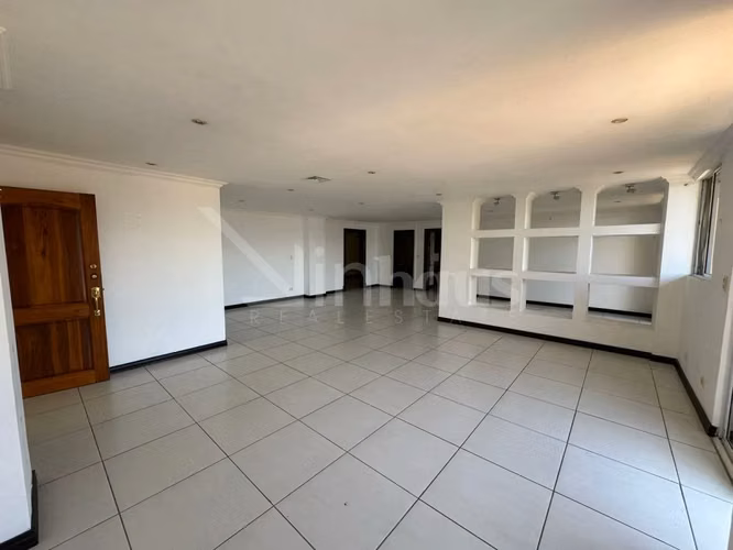 Bien adjudicado Venta de apartamento en Escazú.