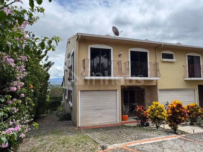 Venta de casa en condominio en Guachipelín, Escazú.