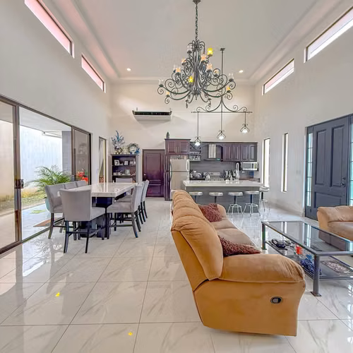 Cas en Venta en La Guácima -3 Habitaciones - Residencial Exclusivo - Imagen 3