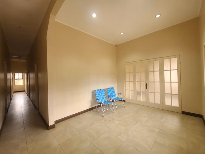 Casa con uso Comercial para Oficinas con 10 parqueos en Barrio Escalante