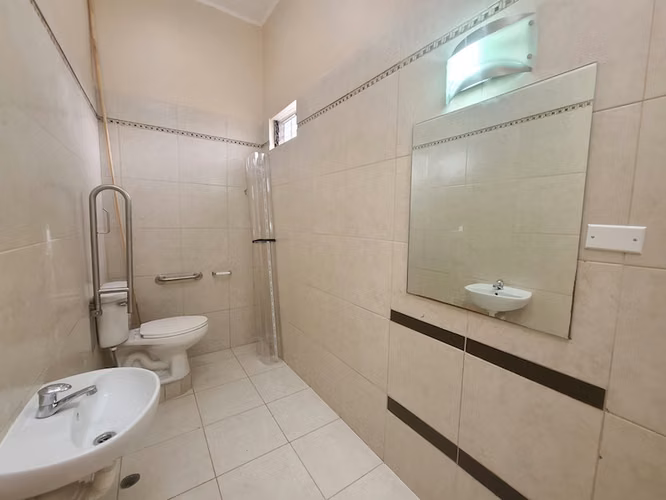 Casa con uso Comercial para Oficinas con 10 parqueos en Barrio Escalante