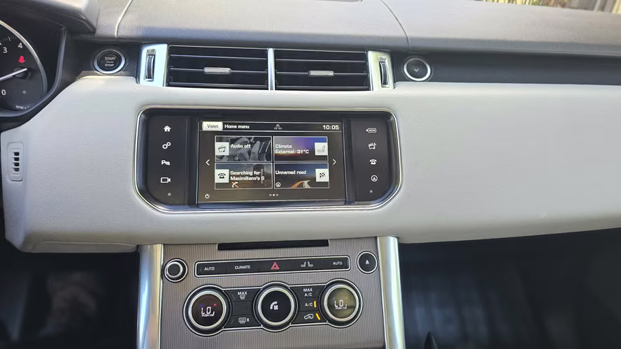 Range Rover Sport HSE 2016 Full Extras – 110,000 km – Cuero Blanco – Techo Panorámico