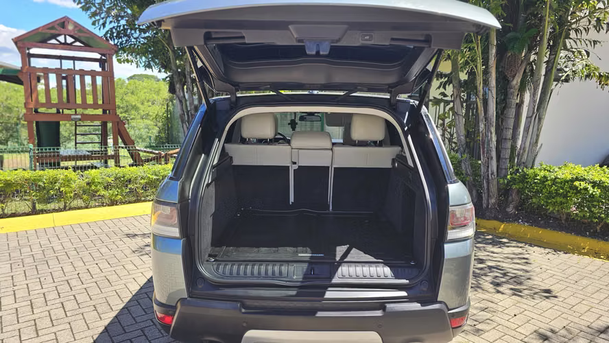 Range Rover Sport HSE 2016 Full Extras – 110,000 km – Cuero Blanco – Techo Panorámico