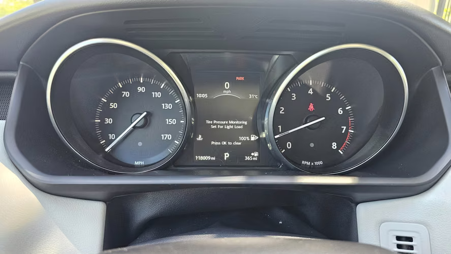 Range Rover Sport HSE 2016 Full Extras – 110,000 km – Cuero Blanco – Techo Panorámico