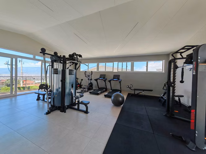 ALQUILER DE CASA MODERNA EN CONDOMINIO LA VITA, ESCAZÚ