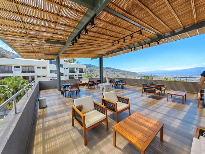ALQUILER DE CASA MODERNA EN CONDOMINIO LA VITA, ESCAZÚ