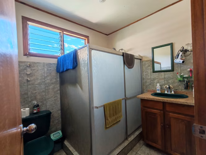 VENTA DE CASA CON APARTAMENTO INDEPENDIENTE EN SAN ANTONIO DE ESCAZÚ - Imagen 12