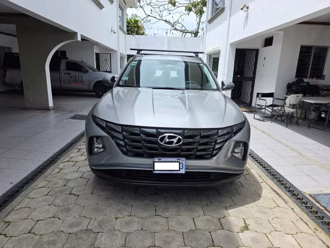 Hyundai Tucson 4x4 Turbo - Imagen 4