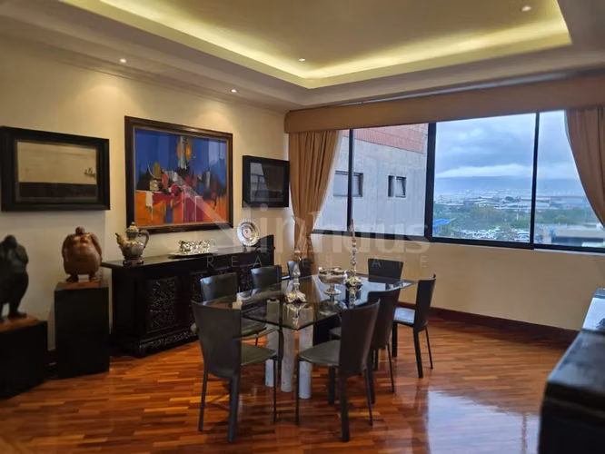 Venta de apartamento en torre en San Rafael