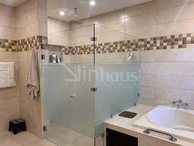 Venta de casa de una planta en condominio en Santa Ana