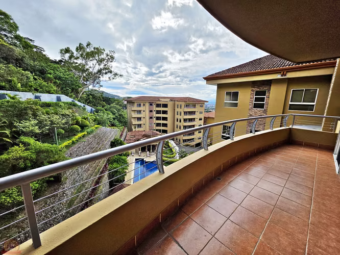 Penthouse Amueblado 240m² con Vistas panorámicas | San Rafael Escazú