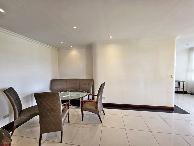 Penthouse Amueblado 240m² con Vistas panorámicas | San Rafael Escazú