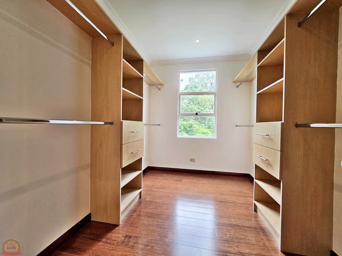 Penthouse Amueblado 240m² con Vistas panorámicas | San Rafael Escazú