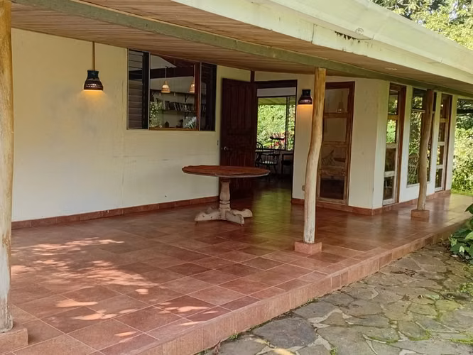 Finca Privada de 15 Acres con Casa de Huéspedes y Bosque Tropical en Venta en Puriscal 27052 - Imagen 9