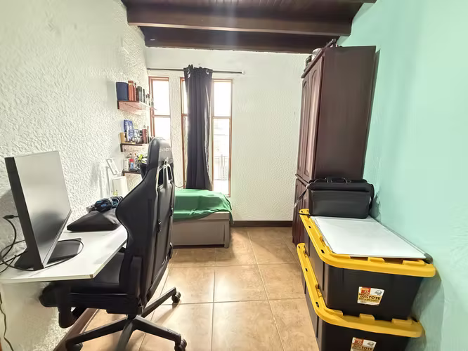 Casa de Tres Pisos en San Francisco de Dos Ríos