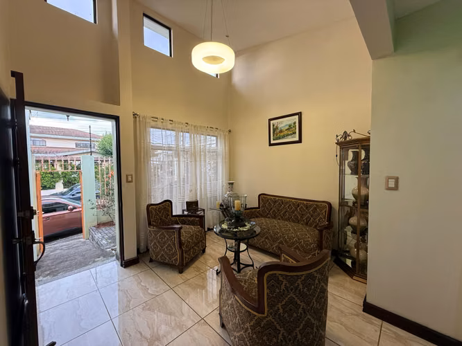 Viva en Residencial Omega en Tres Ríos, Casa Familiar de Una Planta - Imagen 5