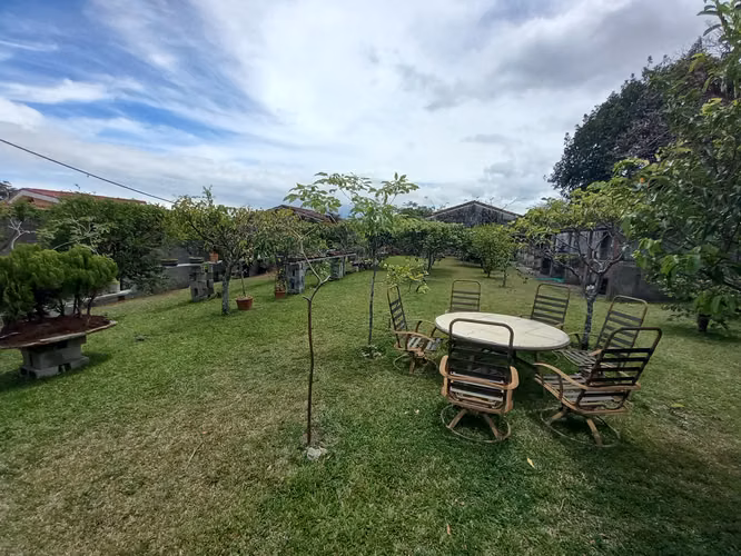 02 / Venta / lote de 3000 mts con casa grande / Uso suelo 8 casas / San Rafael