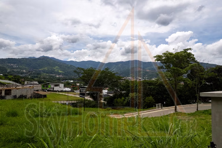 229 / Venta / Lote / Pozos / Condominio exclusivo