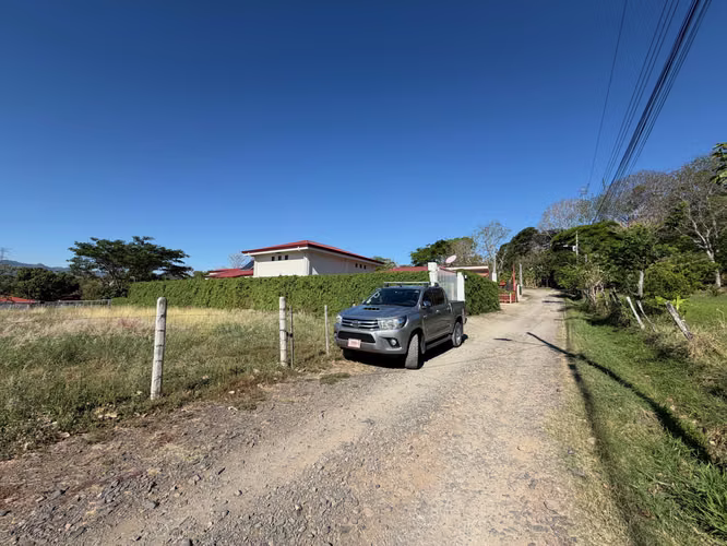 1100m2 a precio competitivo a 5 minutos de la carretera 27 en Atenas - Imagen 11