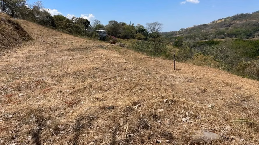 Lote con vistas hacia el pacifico ubicada 5 minutos de la pista 27 - Imagen 3