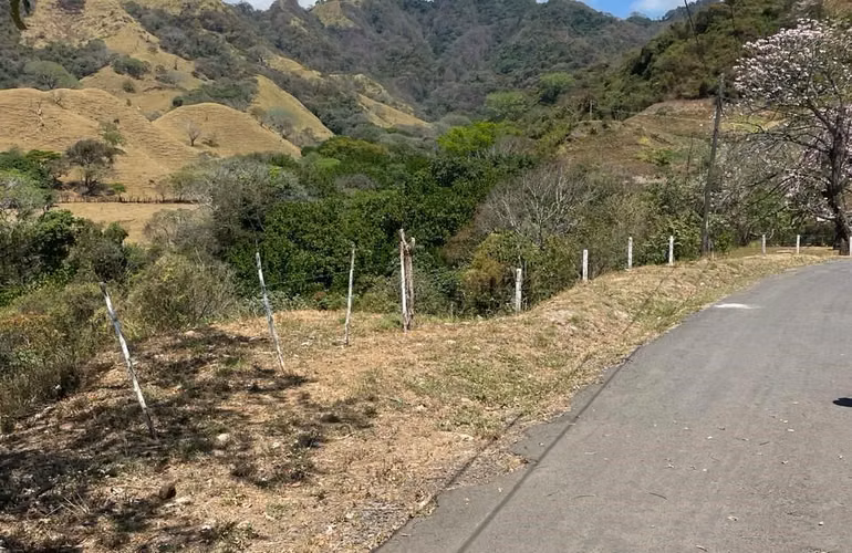 Lote con vistas hacia el pacifico ubicada 5 minutos de la pista 27 - Imagen 6