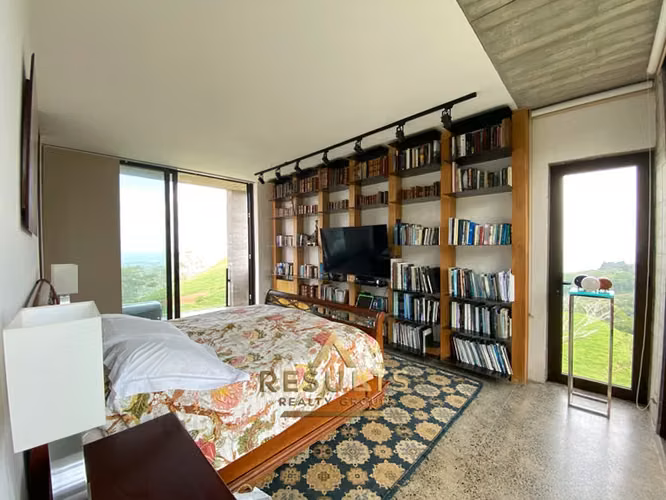 REDUCED $600K! One-of-Kind Modern Architectural Masterpiece - Imagen 11