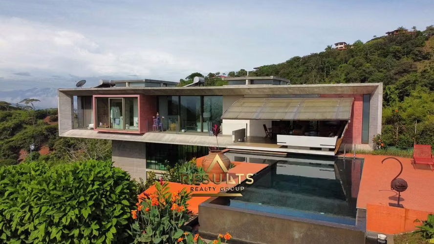 REDUCED $600K! One-of-Kind Modern Architectural Masterpiece - Imagen 4