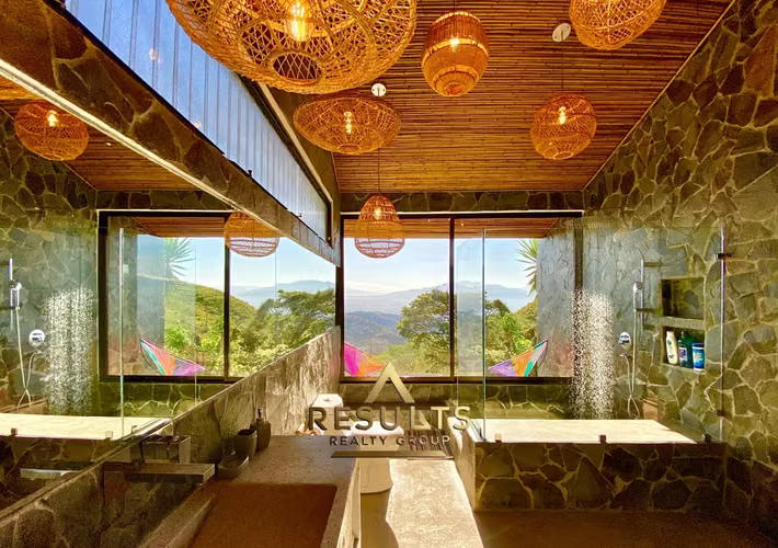 REDUCED $600K! One-of-Kind Modern Architectural Masterpiece - Imagen 19