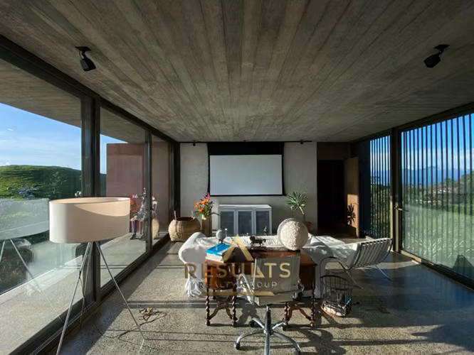 REDUCED $600K! One-of-Kind Modern Architectural Masterpiece - Imagen 7