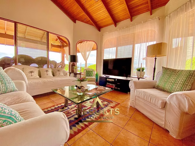 REDUCED $600K! One-of-Kind Modern Architectural Masterpiece - Imagen 14
