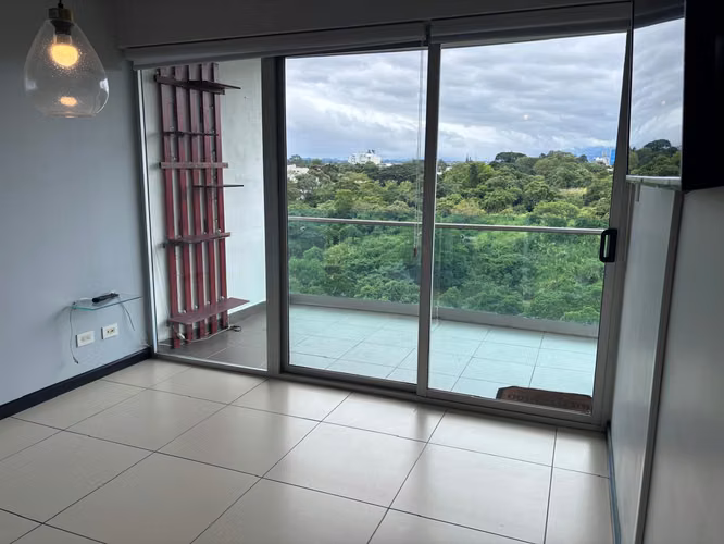 Apartamento en Alquiler – 2 Habitaciones - 2 baños - 2 parqueos - Bodega