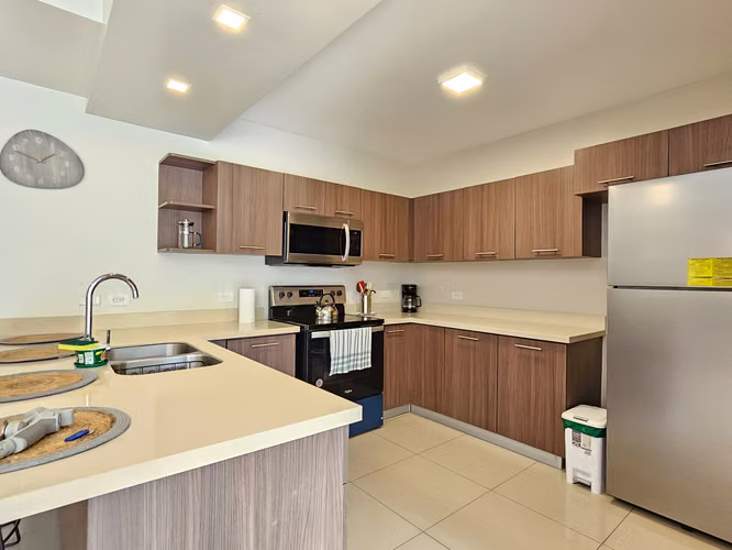 Bello apartamento amueblado en Limón | Condominio del Parque Caribe