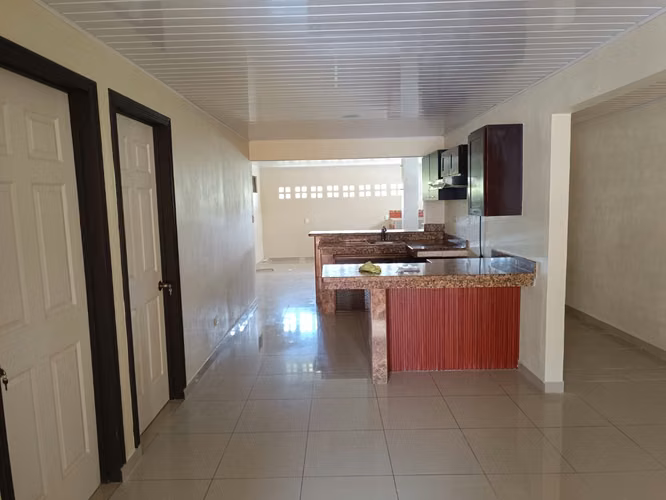 SE VENDE HERMOSA CASA EN SAN RAMON DE ALAJUELA,  A 5 MINUTOS DEL CENTRO - Imagen 4