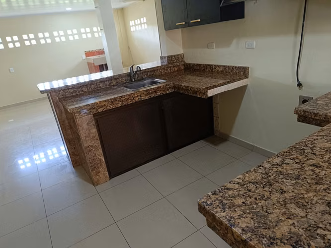 SE VENDE HERMOSA CASA EN SAN RAMON DE ALAJUELA,  A 5 MINUTOS DEL CENTRO - Imagen 11