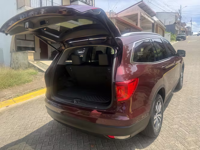 Vehículo SUV Honda Pilot